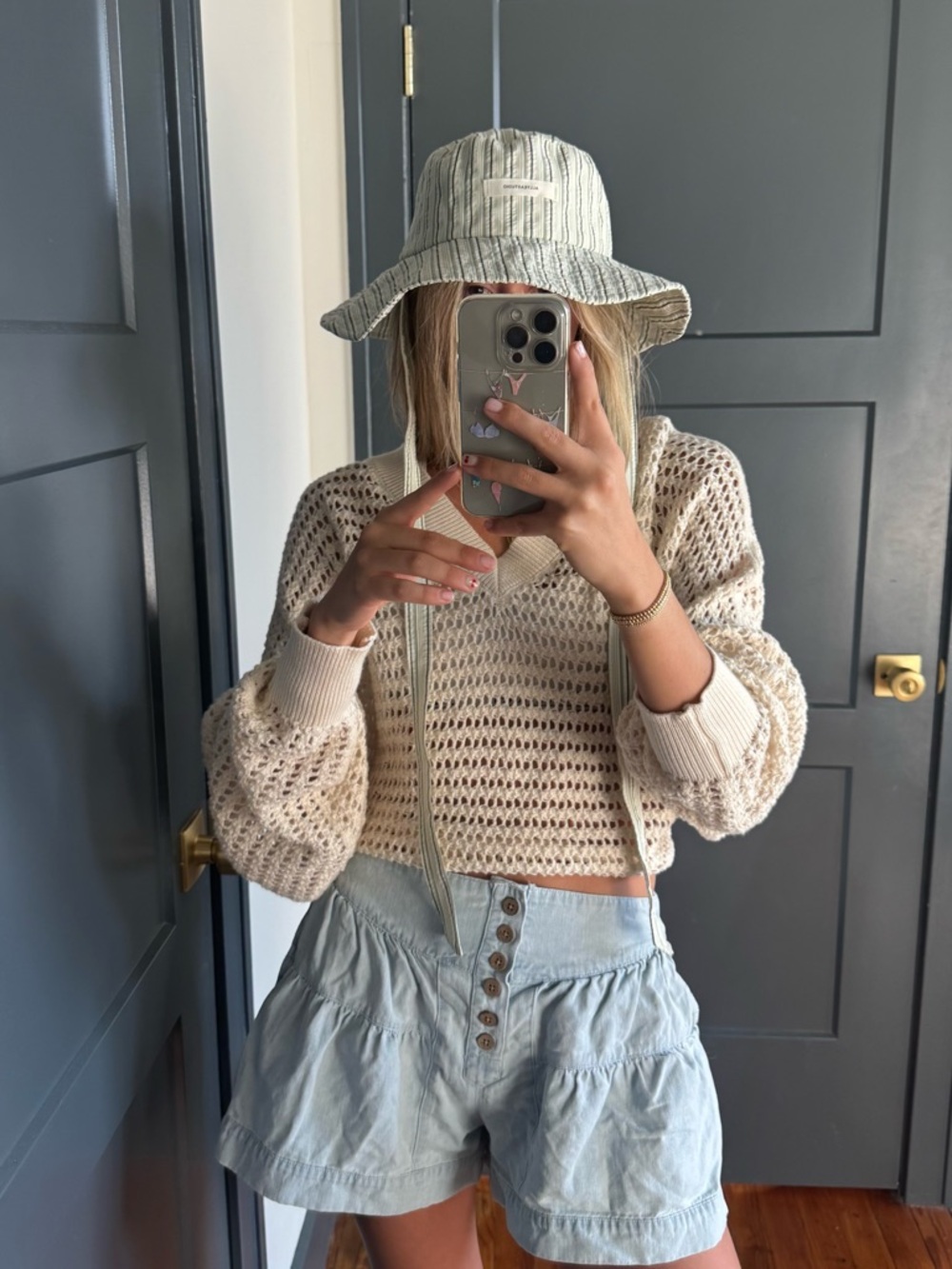 Boho Denim button shorts - Picture 2 of 6